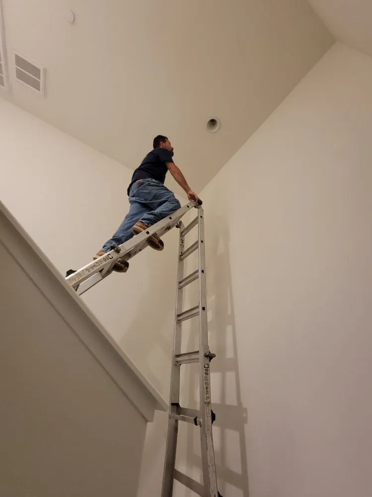 Emergency electrical service for homes in wiring installation, by