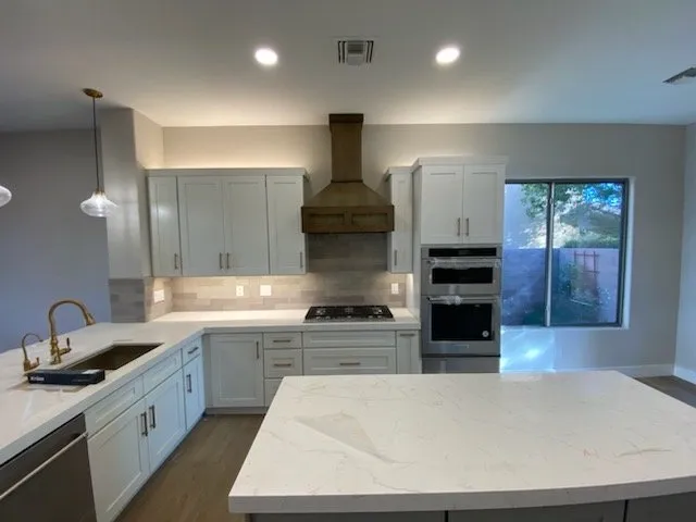 Emergency electrician providing panel upgrade in , 