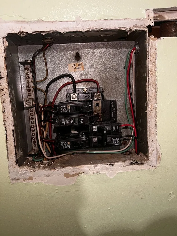 Slide of Impeccable Electrical