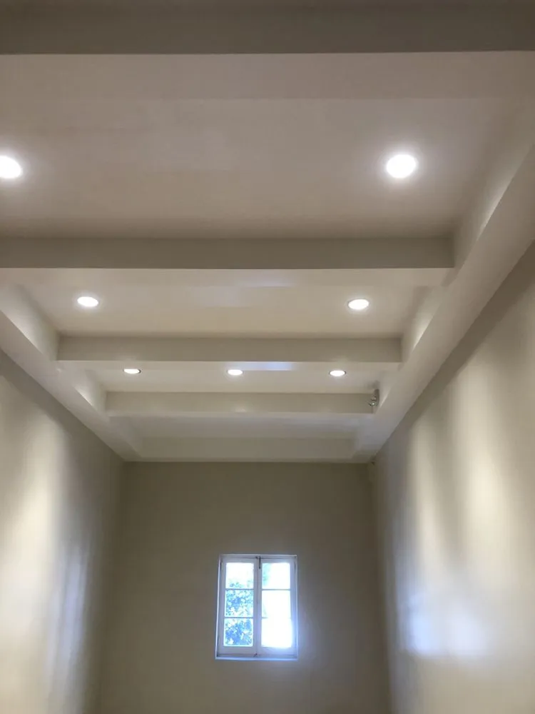 Slide of Imperial Crown Electric