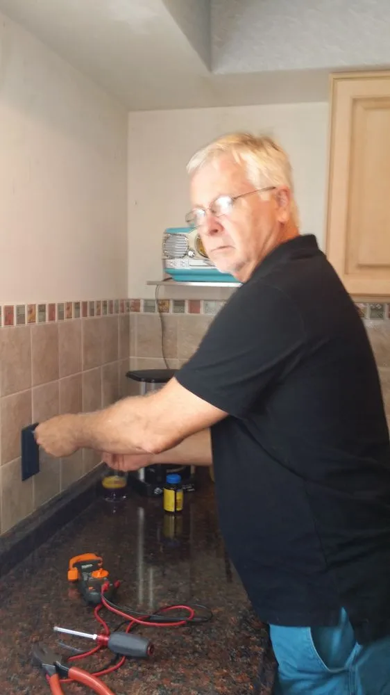 Slide of Imperial Electric Service Of Pinellas