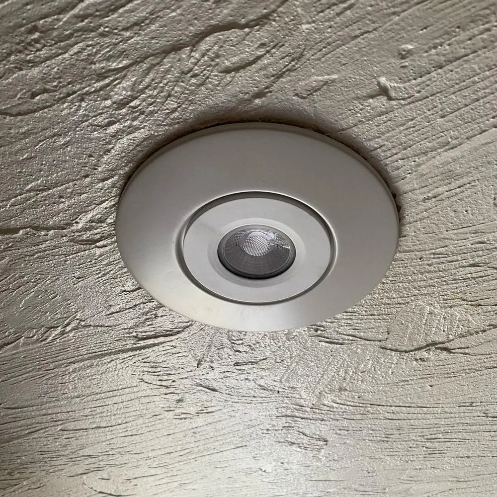 Slide of Imperial Emergency Electrician