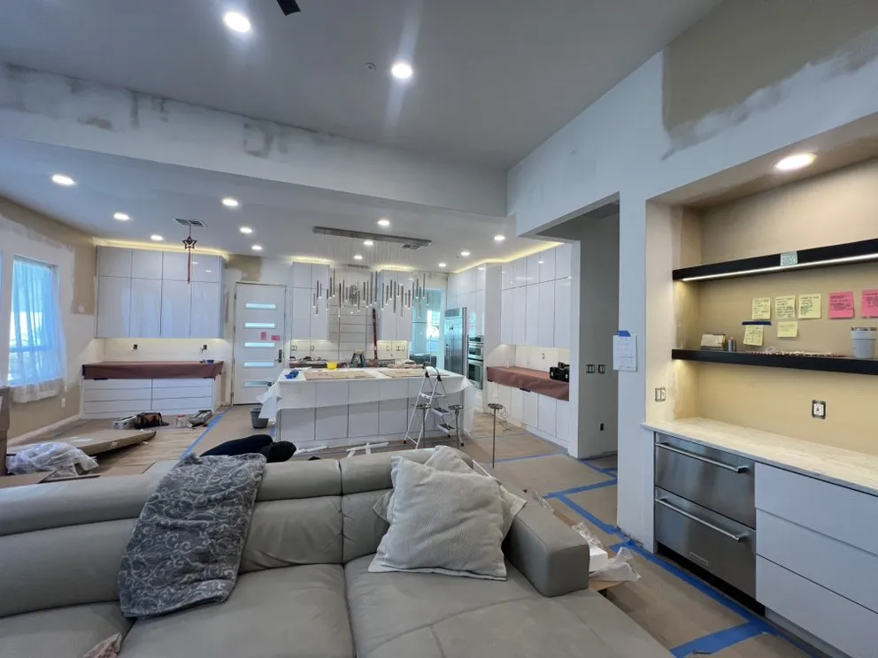 Slide of IM'S Electric