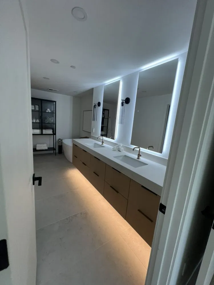 Slide of IM'S Electric