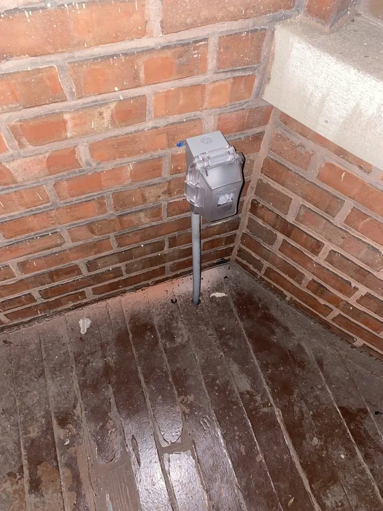 Slide of In and Out Handyman Specialist