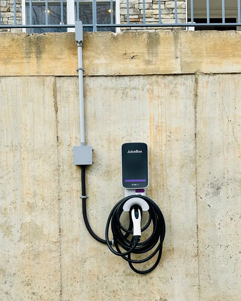 Reliable circuit breaker repair service in ,  - Inca Electric