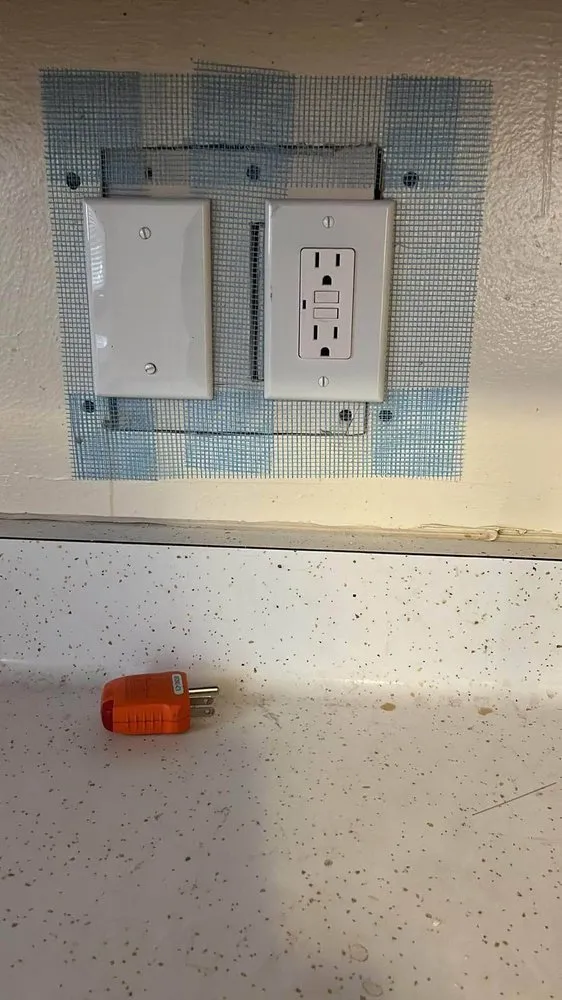 Licensed emergency electrical service service in West Milwaukee, WI - Incan Electric