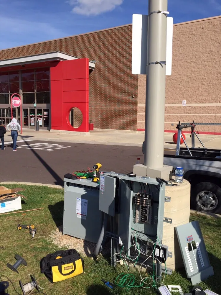 Certified electrical service for homes in lighting installation,  by 