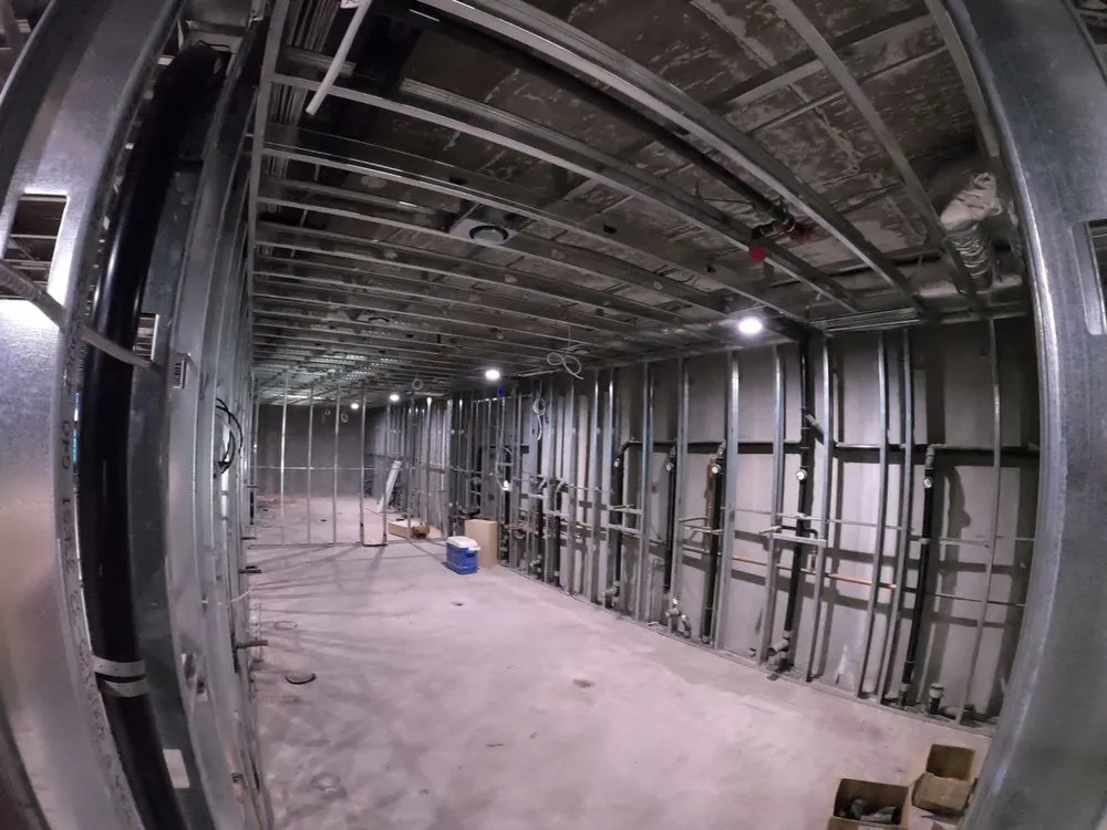 Certified electrician providing electrical repair in , 