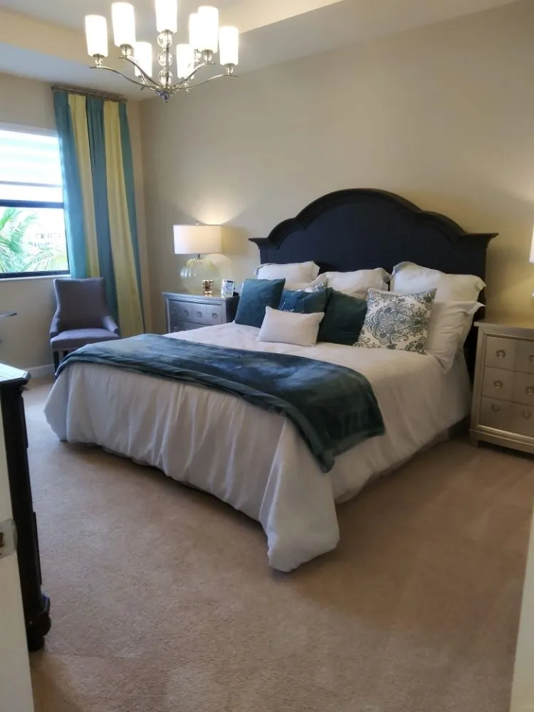 Slide of IndiLaborExpress