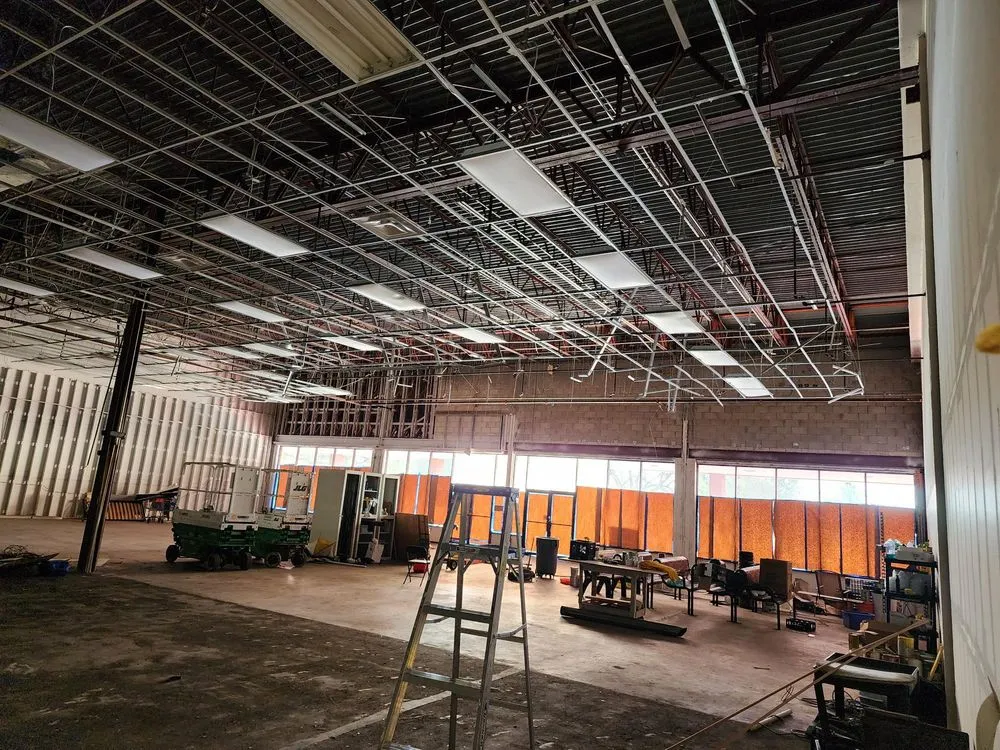 Affordable electrician providing emergency electrical service in Opa-locka, FL - Infinity at your service