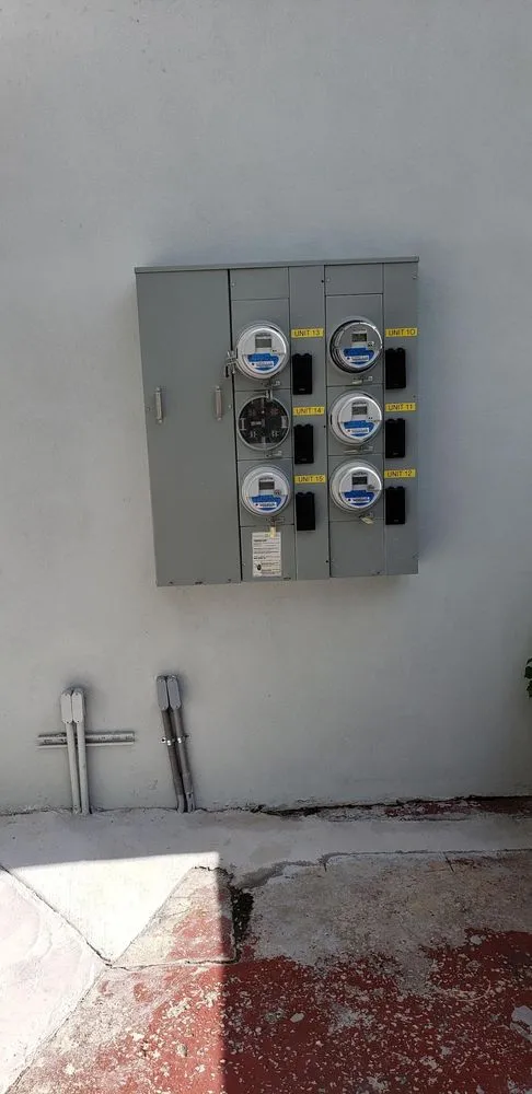 Licensed circuit breaker repair service in Opa-locka, FL - Infinity at your service