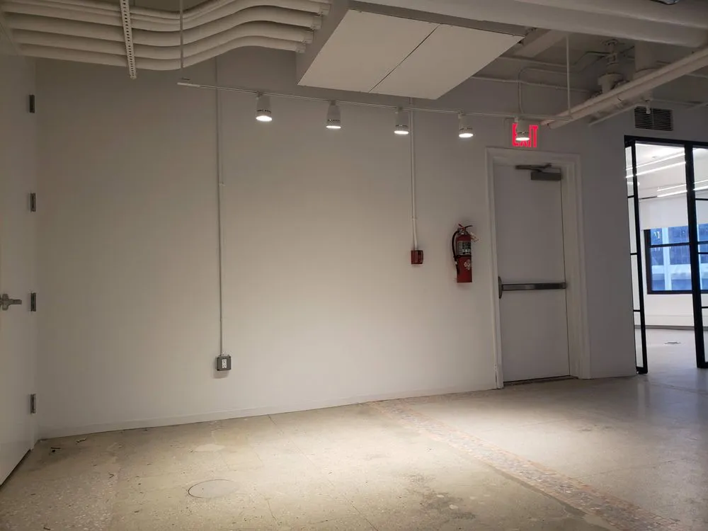 Emergency electrical service for homes in lighting installation,  by 