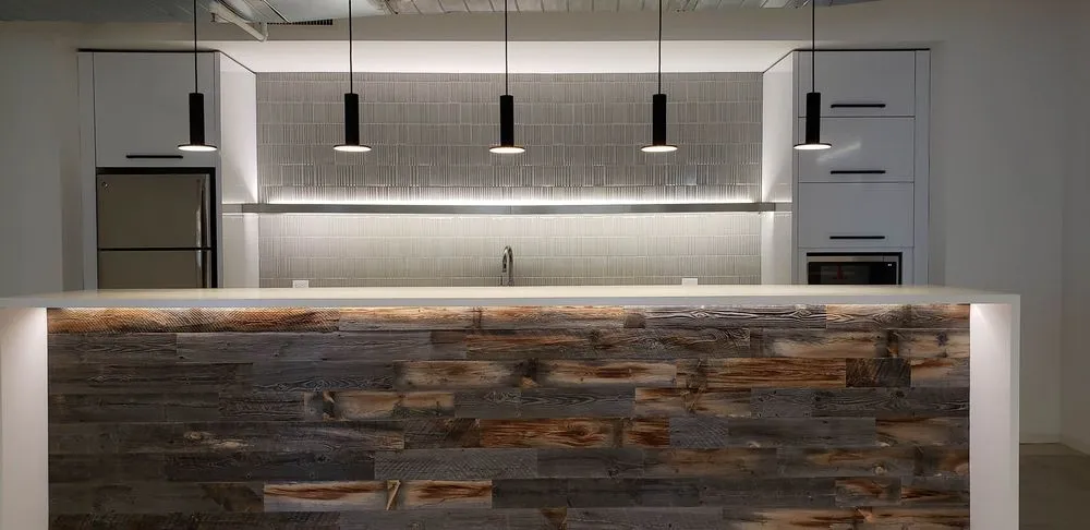 Affordable electrician providing lighting installation in , 