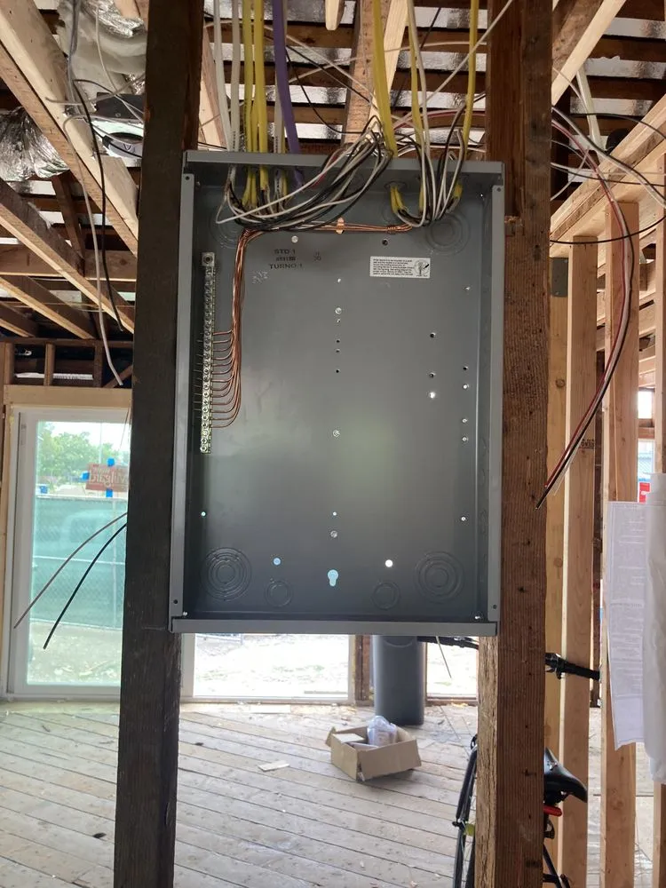 Affordable electrician providing circuit breaker repair in ,