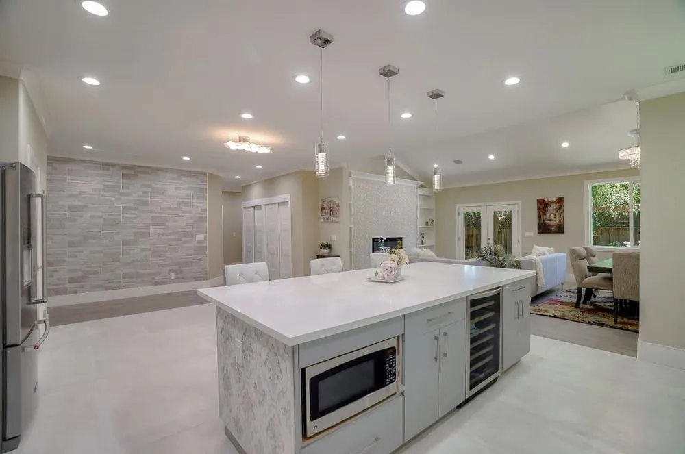 Slide of Innopowerline