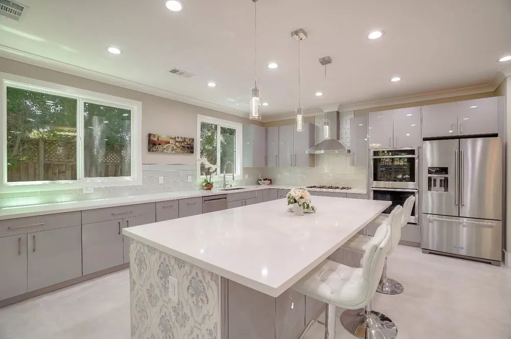 Slide of Innopowerline