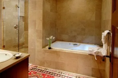 Emergency circuit breaker repair experts serving ,  - Innovation Construction