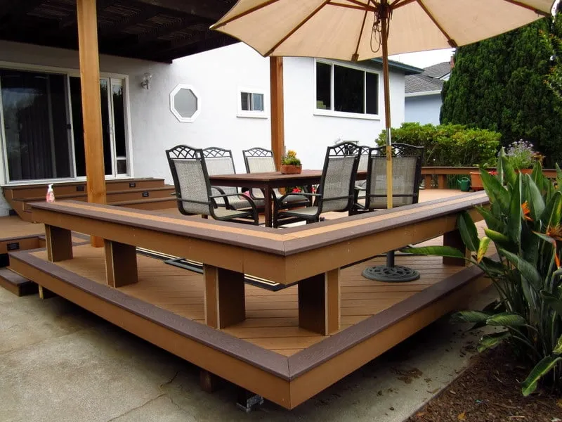 Expert electrician providing emergency electrical service in , 