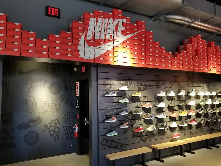 Trusted electrician providing outlet and switch repair in , 