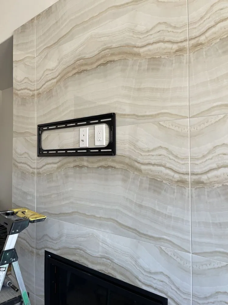 Emergency electrician providing outlet and switch repair in , 