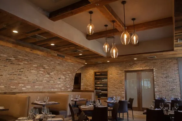 Innovative Lighting & Electric Logo