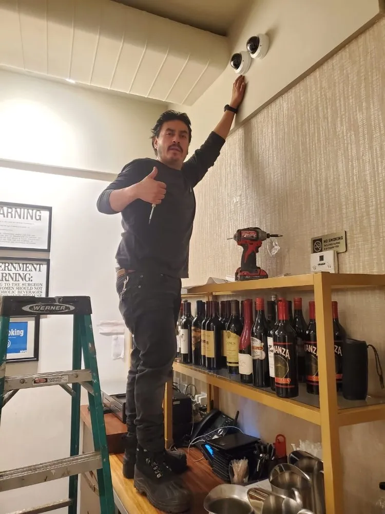 Slide of Installtech