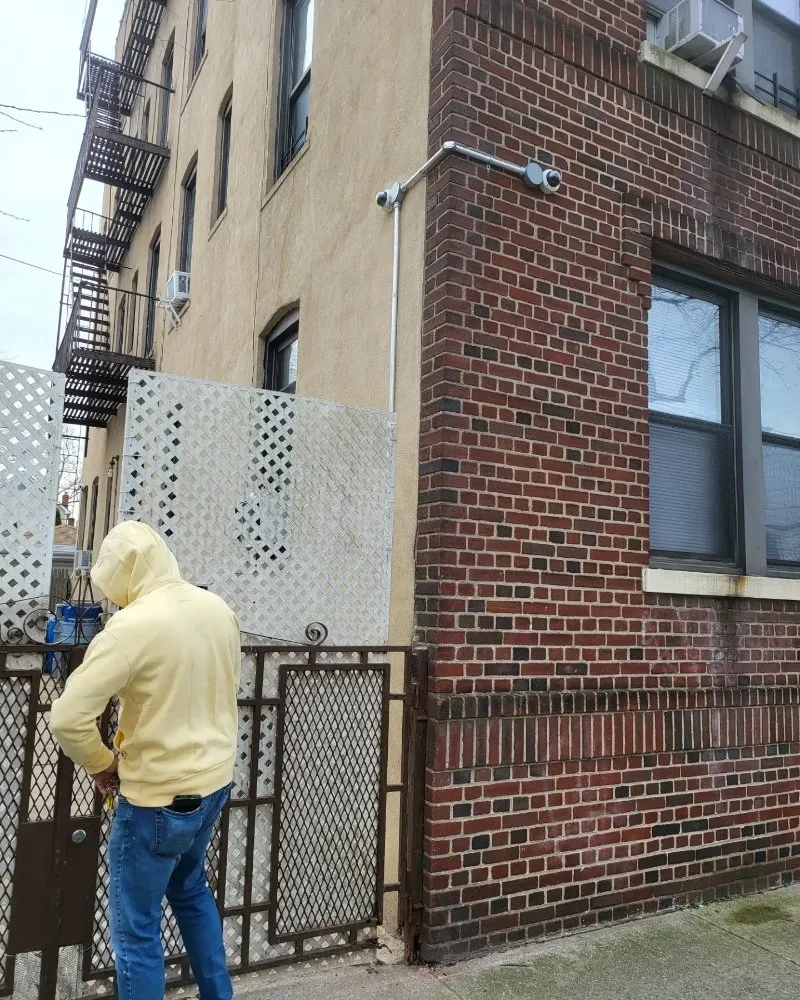 Slide of Installtech