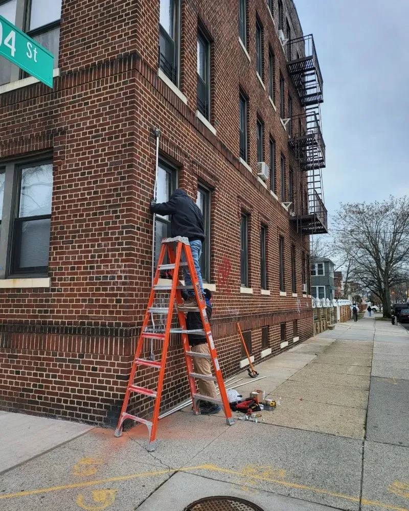 Slide of Installtech