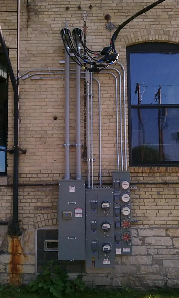 Affordable electrician providing wiring installation in , 