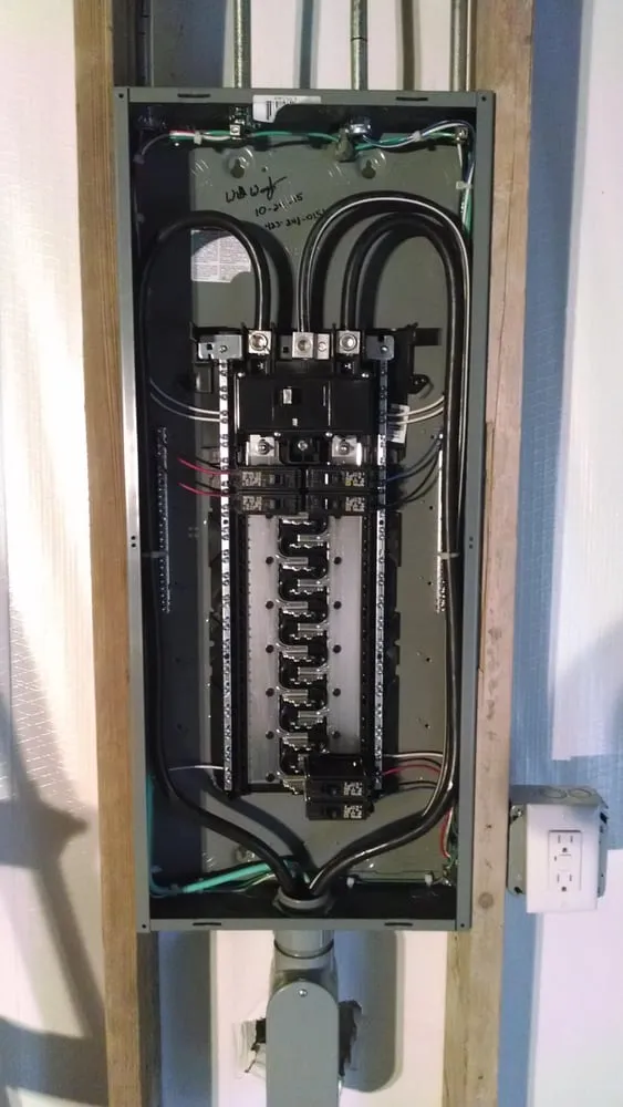 Certified circuit breaker repair service in Charleston, TN - Integrity Electric