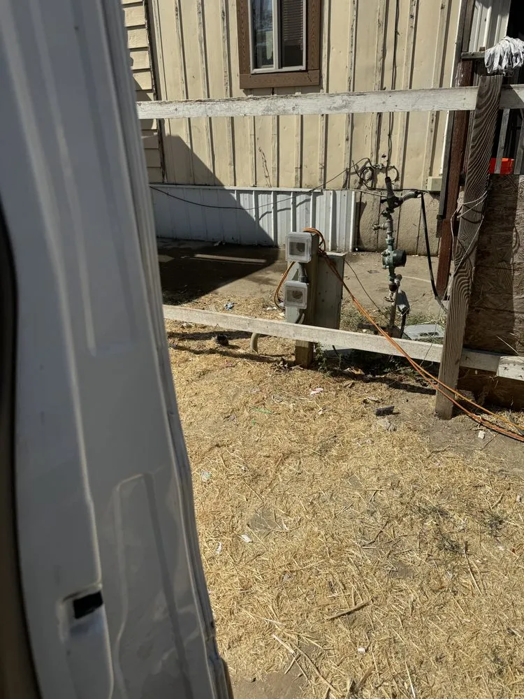 Slide of Integrity Electric