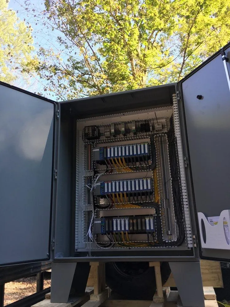 Slide of Integrity Power and Electric