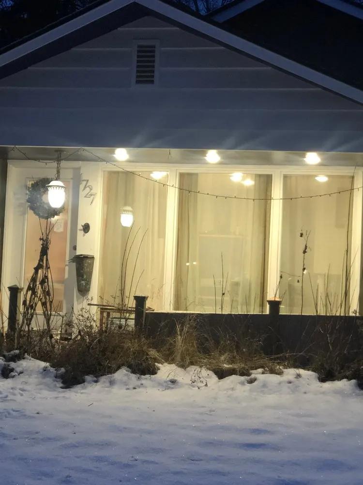 Emergency electrician providing outlet and switch repair in ,