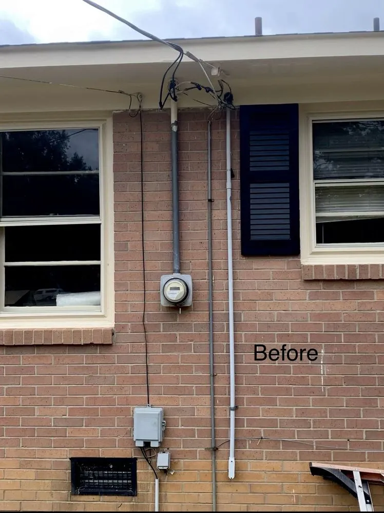 Trusted electrician providing emergency electrical service in , 