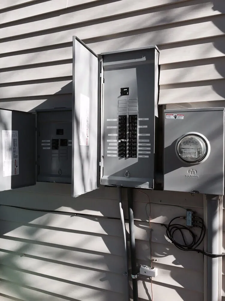 Slide of Interstate Electric and Solar