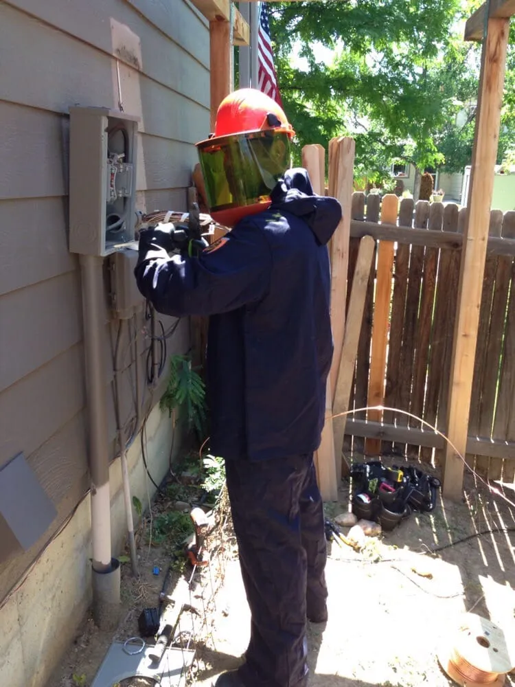 Slide of Interstate Electric and Solar