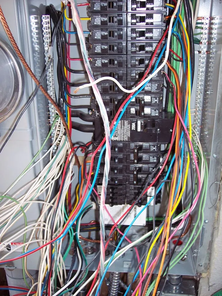 Trusted electrical service for homes in emergency electrical service,  by 