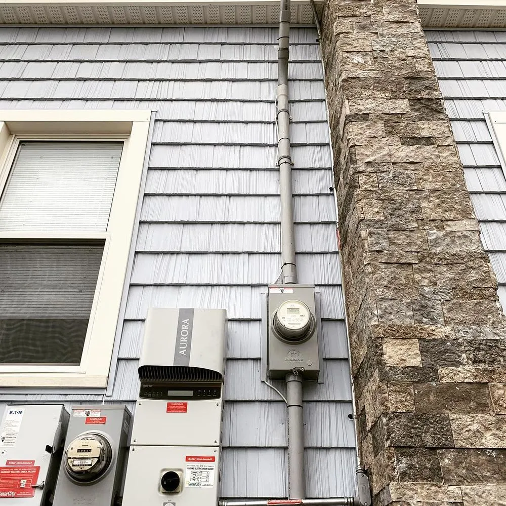 Slide of Intervene Emergency Electrician