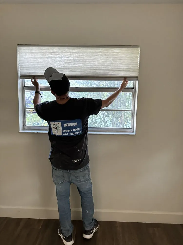 Affordable electrician providing electrical repair in , 