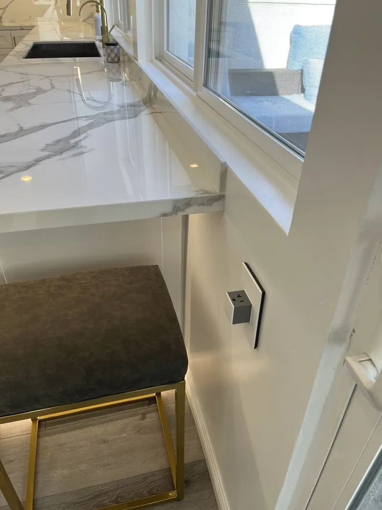 Certified circuit breaker repair service in , - Intravolt Electric