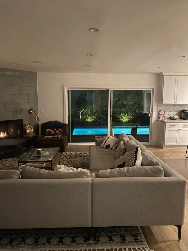 Slide of Intravolt Electric