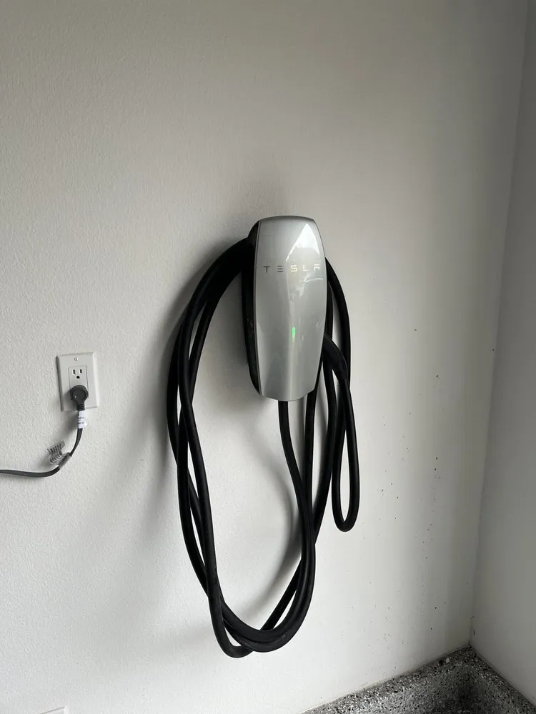 Slide of Intravolt Electric