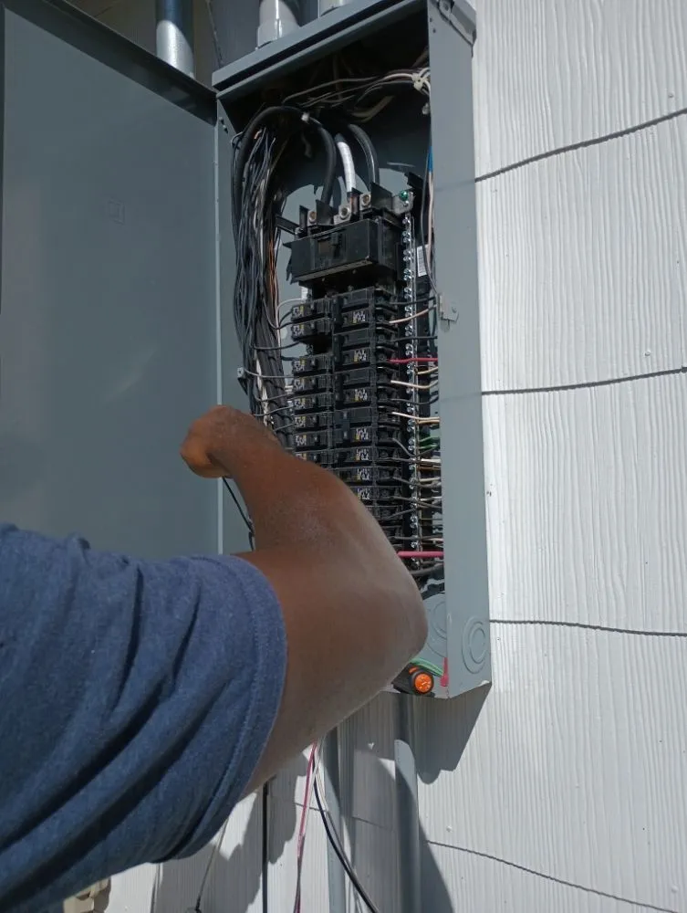 Slide of Intune Electrical Services