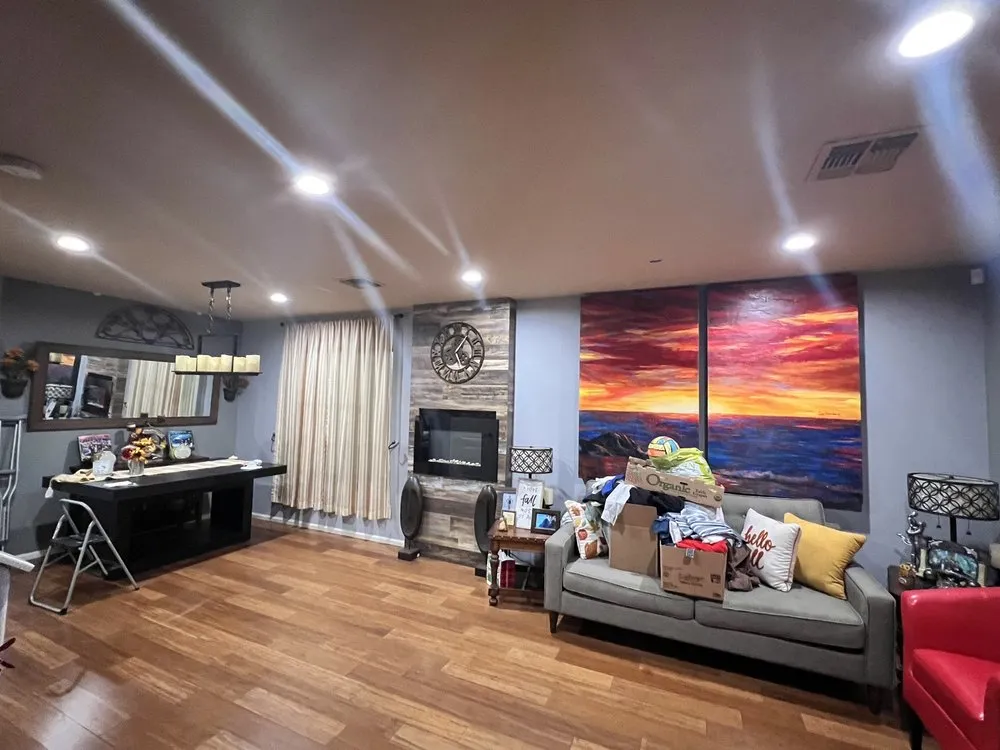 Certified electrician providing electrical repair in , 