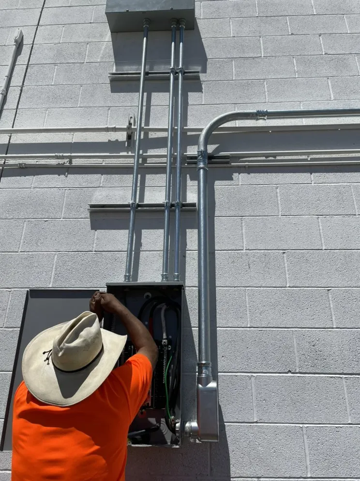 Slide of Ipower Electric