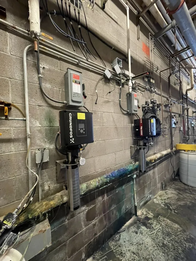 Reliable electrician providing emergency electrical service in ,