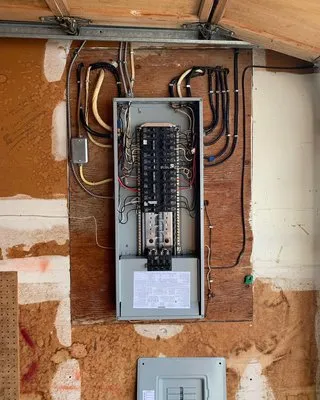 Irvine Industrial Electrician Logo