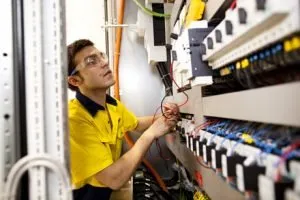 Emergency electrician providing circuit breaker repair in Croton-on-Hudson, NY - Irwin Electricians