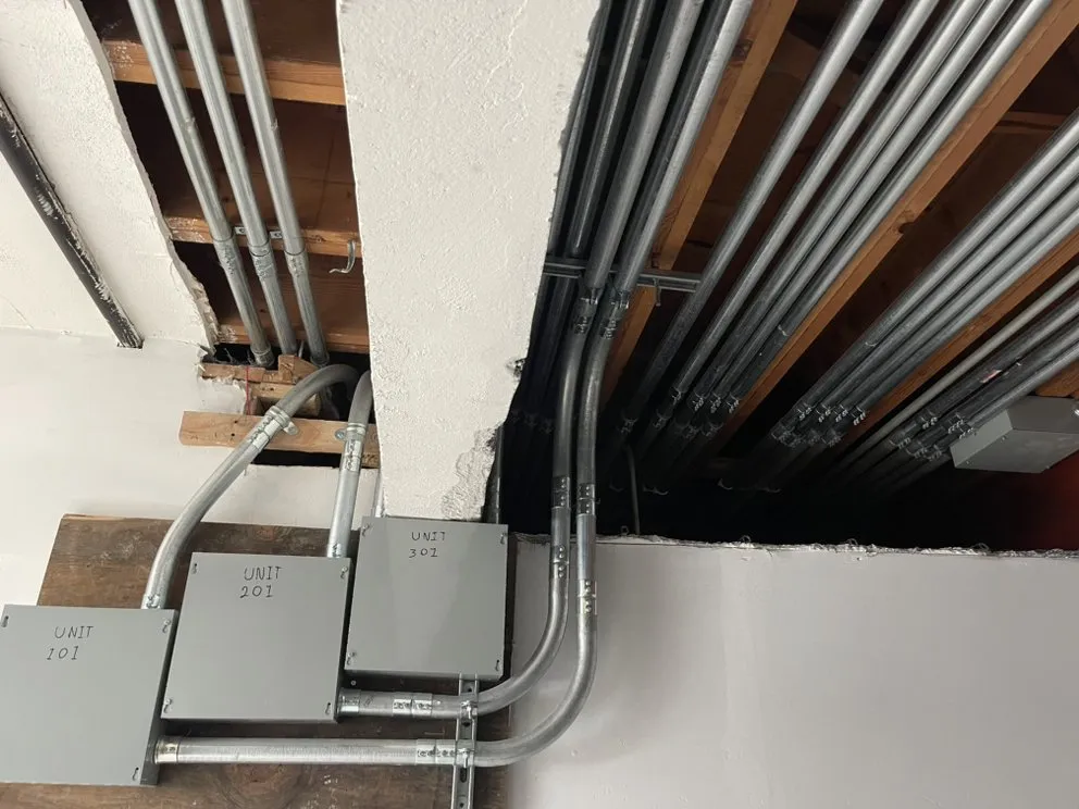 Slide of Isaias Meza Services